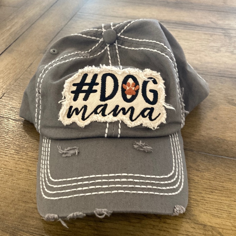 The most amazing hat for any dog lover!